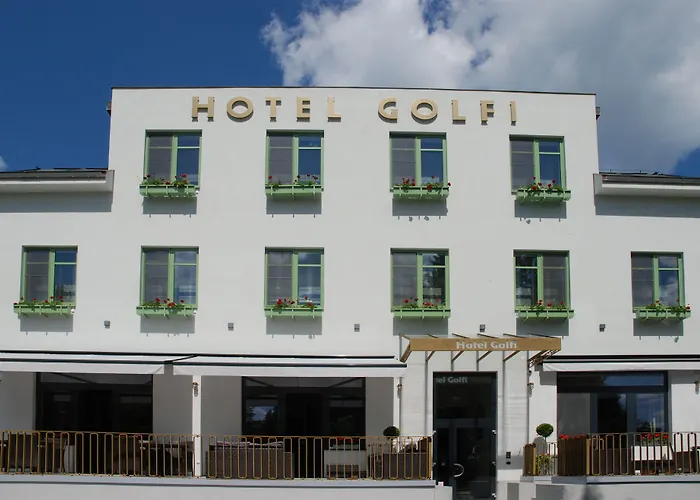 Hotel Golfi 3*